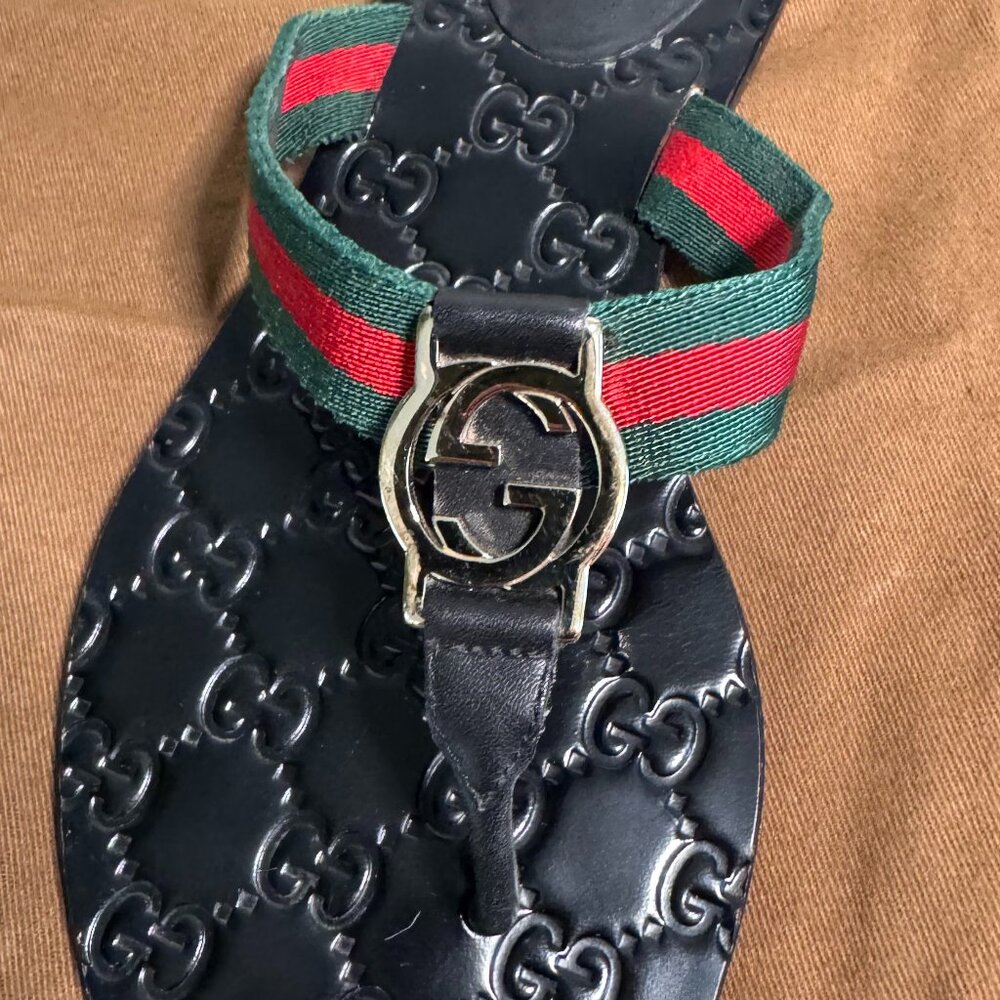 Gucci Authentic GG Logo Stripe Thong Sandals - Picture 13 of 14